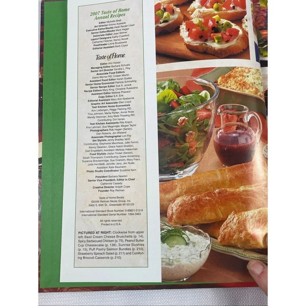 Taste of Home 2007 Annual Recipes Cookbook Hardcover Family Meals Desserts